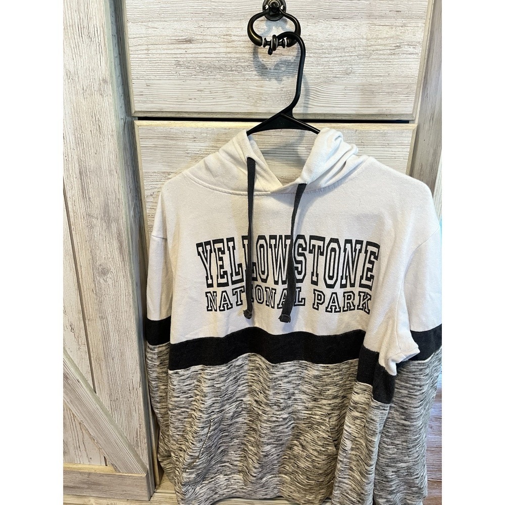 Woman's Exist Yellowstone National Park Pullover Hoodie Size XL